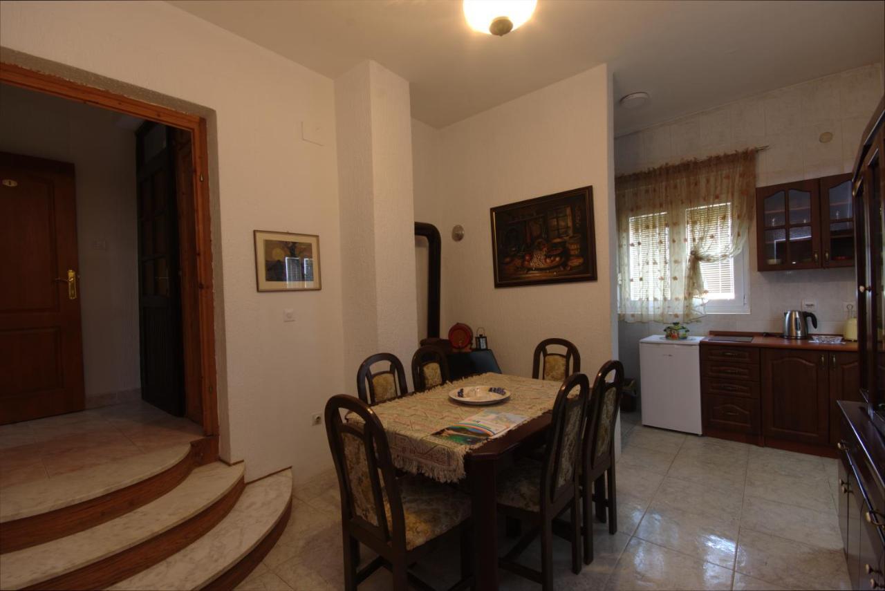 Apartments Astel Bar Luaran gambar