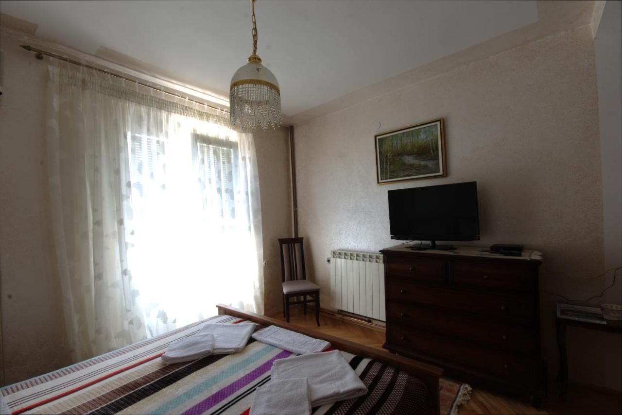 Apartments Astel Bar Luaran gambar