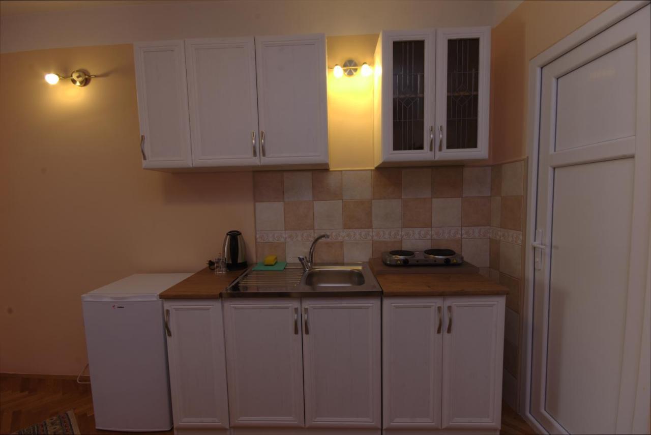 Apartments Astel Bar Luaran gambar