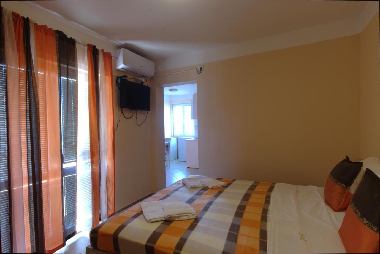 Apartments Astel Bar Luaran gambar